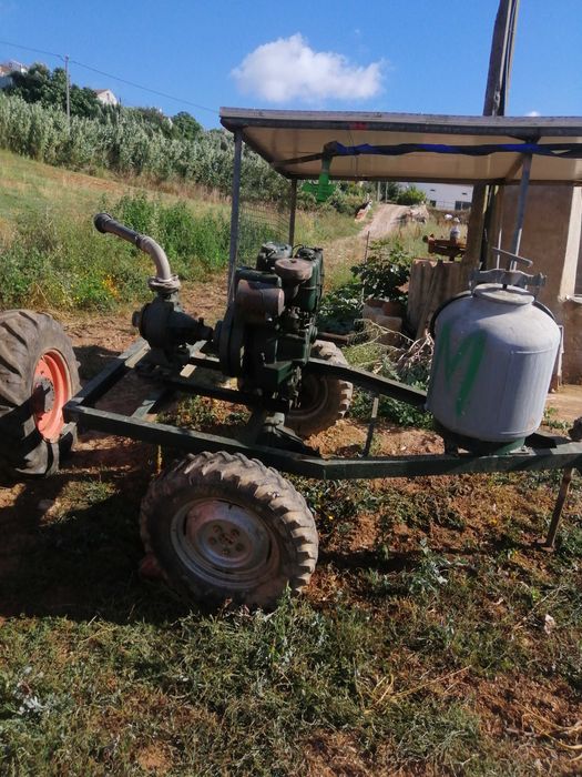 Grupo de rega com motor lister