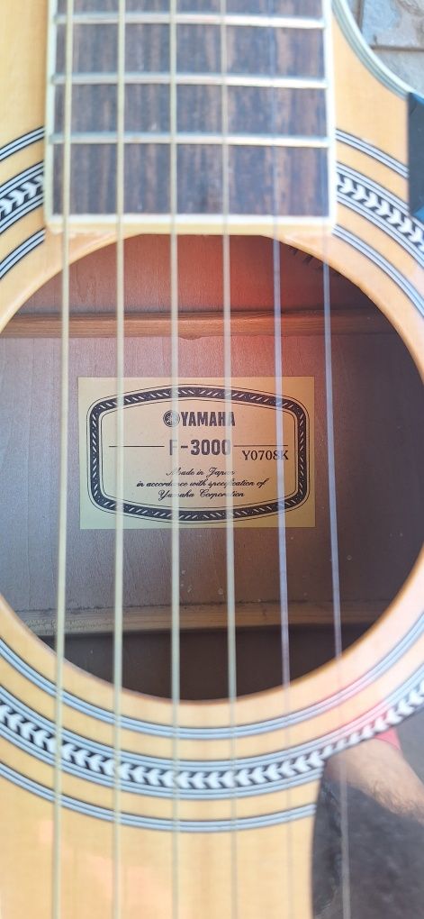 Guitarra Acústica Yamaha F-3000 - Como Nova com Saco Incluído