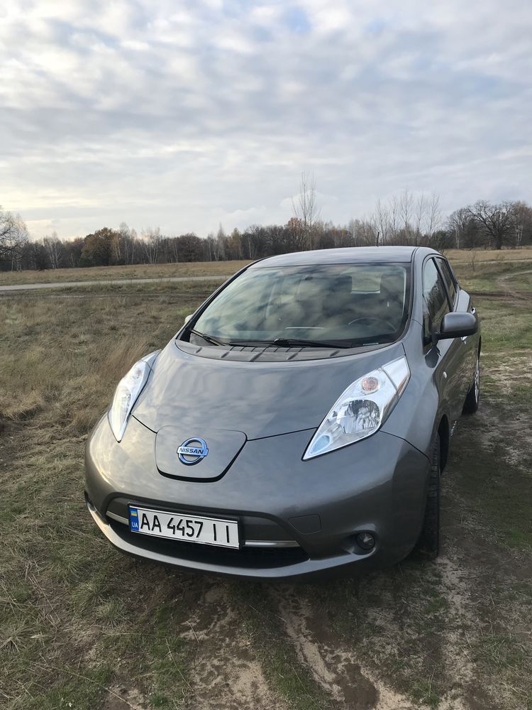 Nissan Leaf 2015 24 kW киів