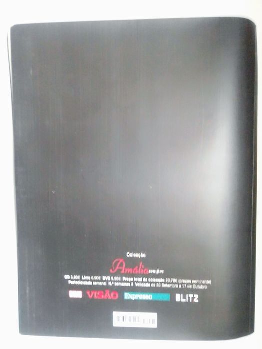 Amália com 29 retratos de Silva Nogueira.