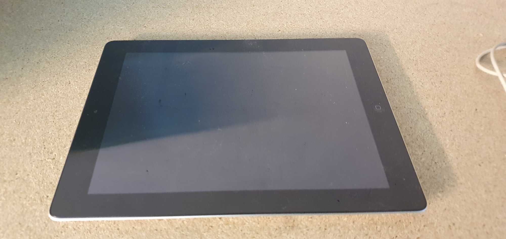 Tablety 3 sztuki  -Apple I-pad 4 MODEL A1458   Ipad3  Model A1416 64GB