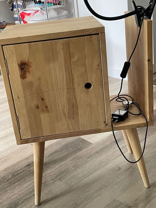 Mesa de apoio ou cabeceira