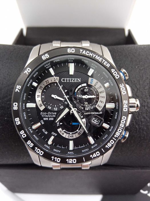 Титановые часы Citizen CB5908-57E радиоконтроль сапфир вечник(*дефект)