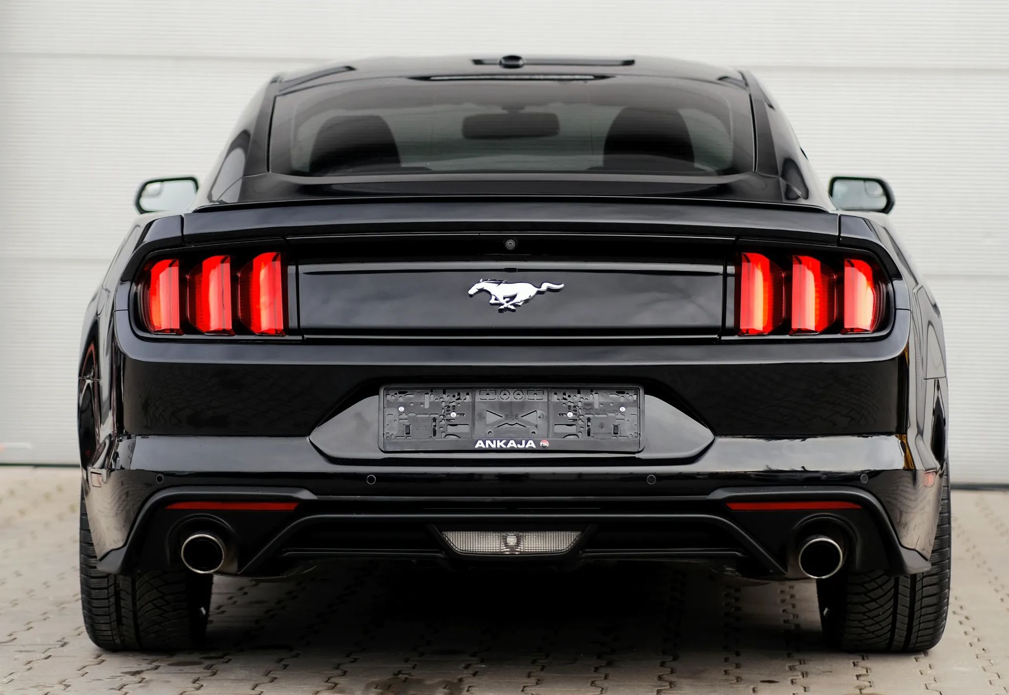 Ford Mustang 2.3 EcoBoost / Fastback / 310KM / Bogate Wyposażenie /