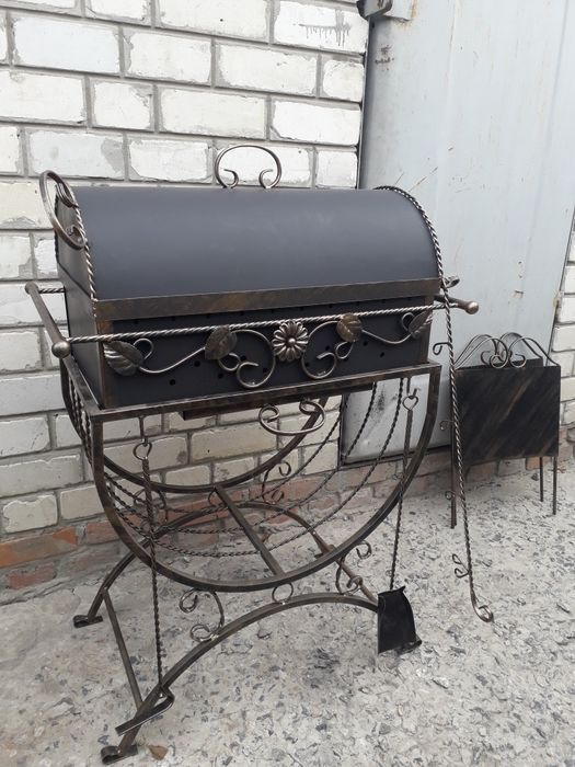 Мангал с крышкой - 4200 грн.