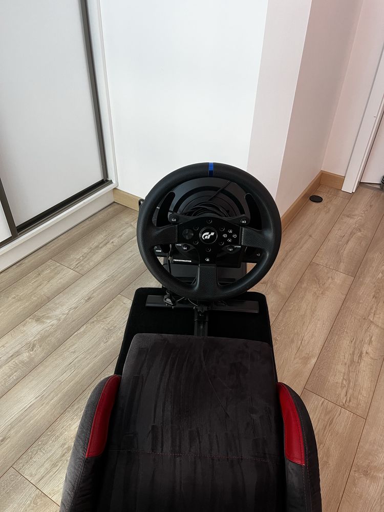 Playseats + Kierownica thrustmaster t300 gt rs