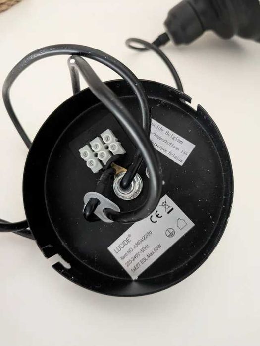 Candeeiro pendente em metal preto – 60W