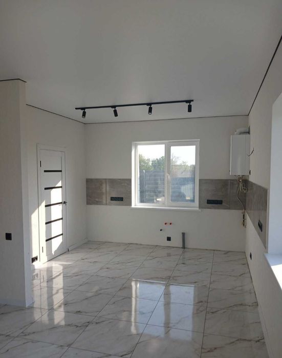 Будинок з РЕМОНТОМ та ГАЗОМ +5 соток +навіс м.Бориспіль