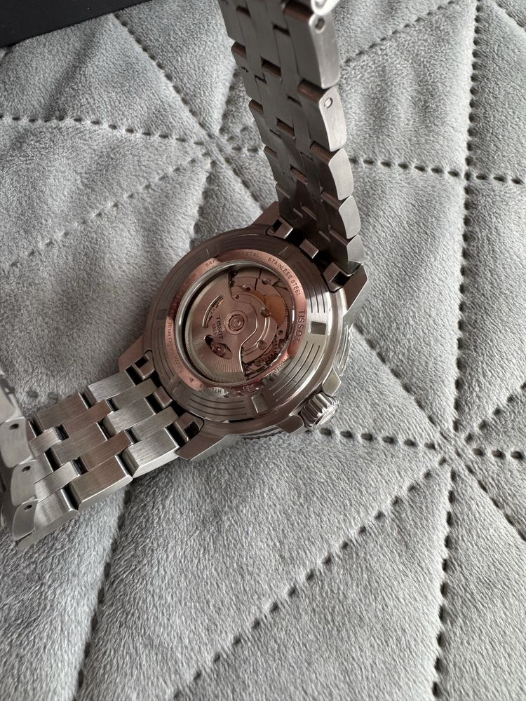 Годинник Tissot Seastar 1000