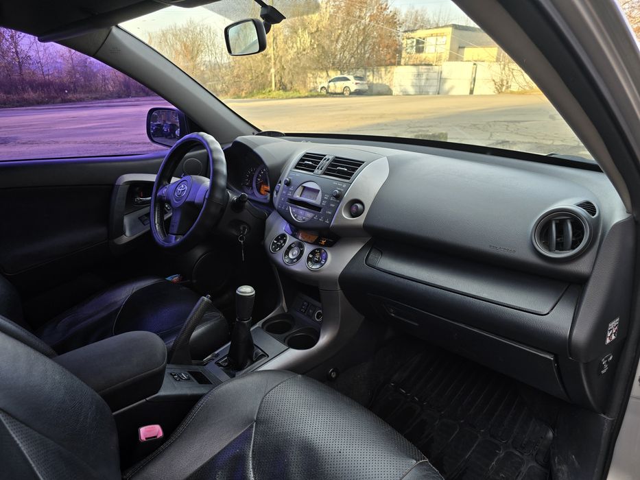 Продам Toyota Rav4 4x4. 6750$