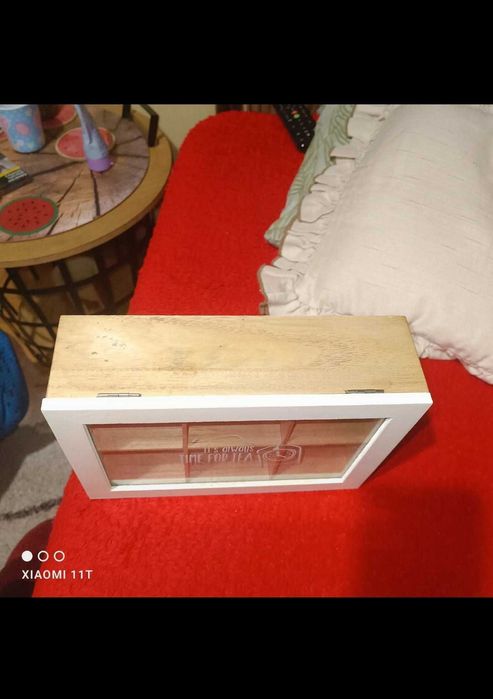 HERBACIARKA pudełko na herbate drewniane z okienkiem. Depot.