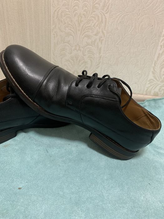 Продам кожаные мужские туфли Clarcs43 размер по стельке 28 см