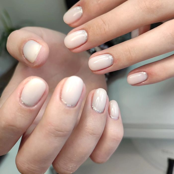 Манікюр, корекція,  нарощування