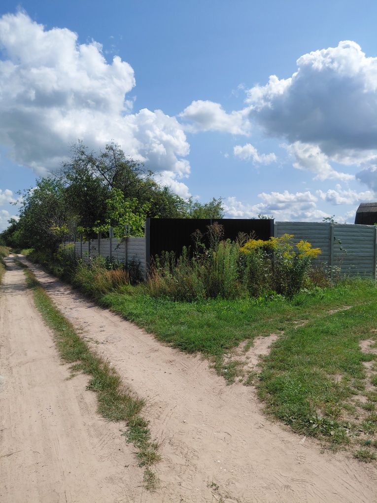 Продаж дачі під будівництво