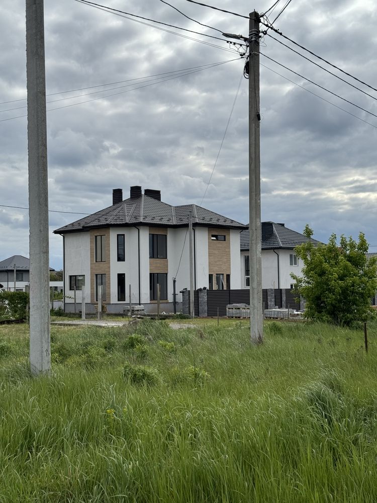 Продаж нового розкішного будинку