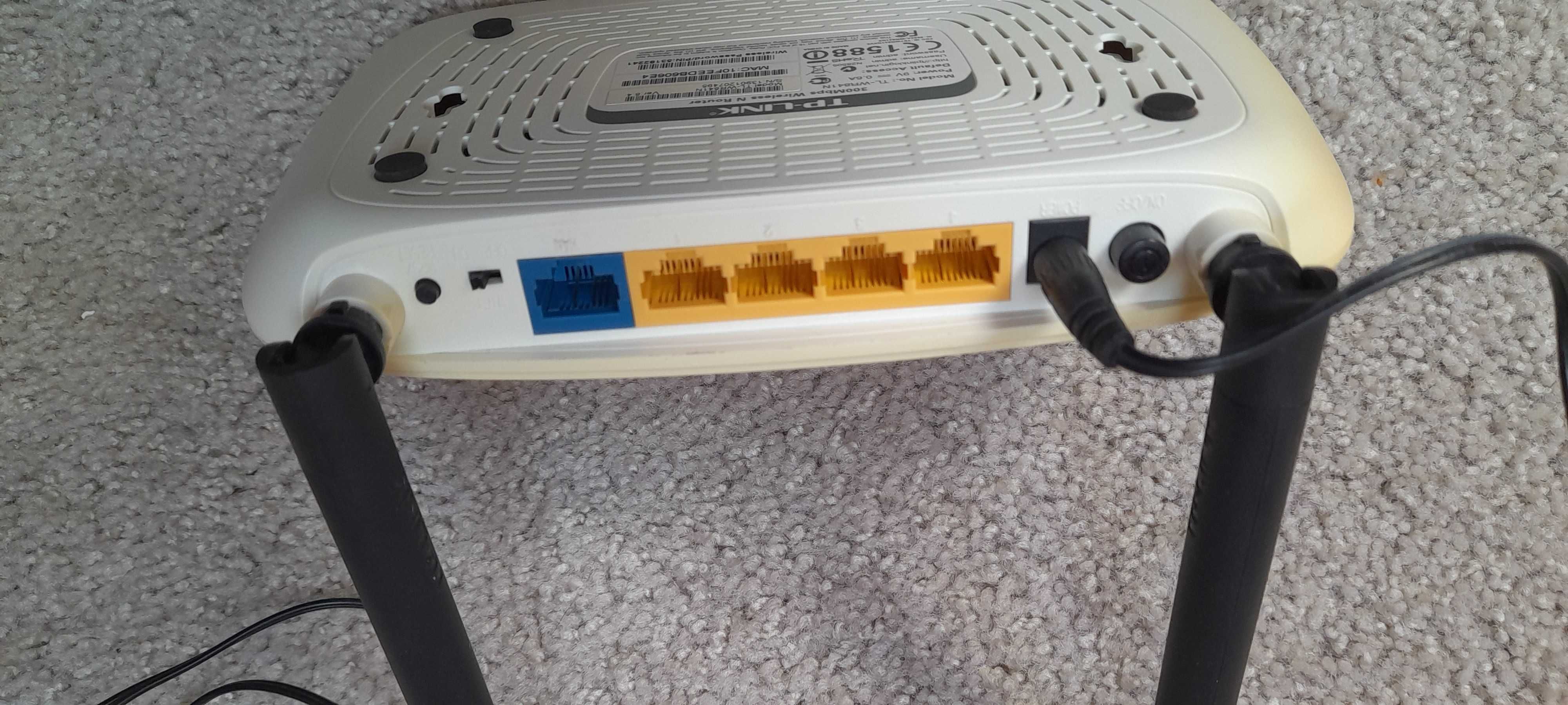 Router TP-LINK TL-841N plus przewód