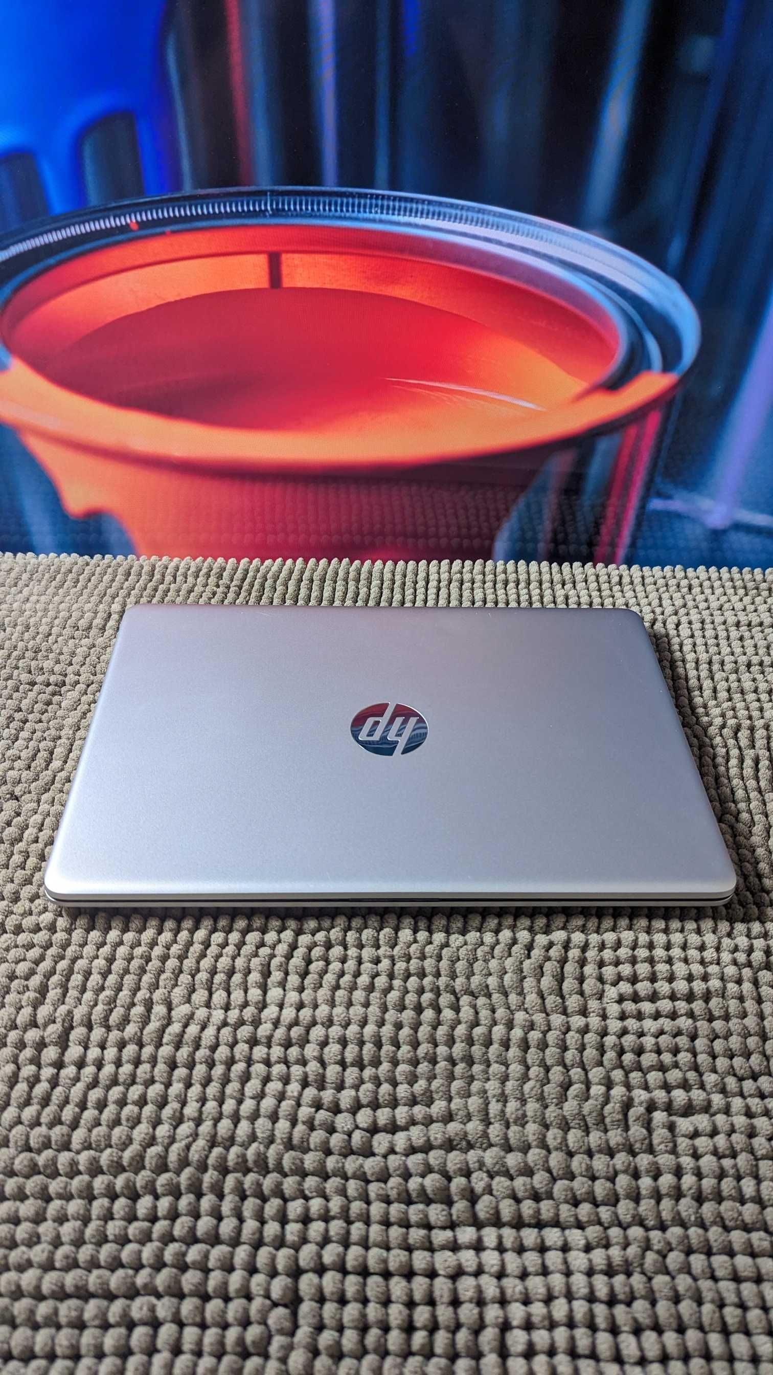 Ноутбук HP/ Ryzen 3 3250U/ 8GB/ SSD 256gb/ Radeon Vega 3 (2GB)