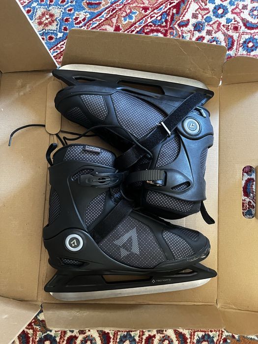 Patins de gelo, como novo, usado 1x, 43 (EU)