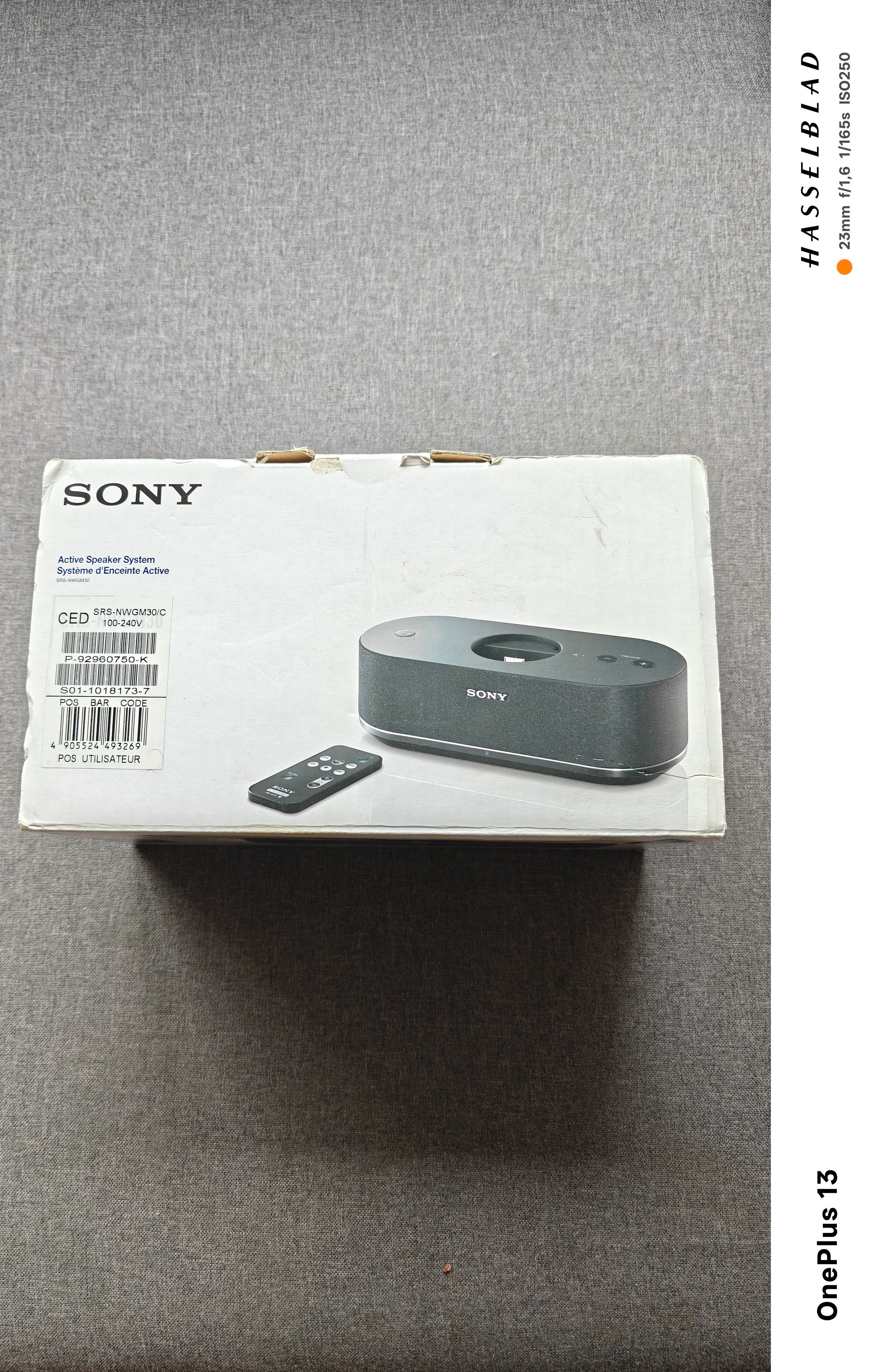 Sony MP3 NWZ-A826 8GB + Sony SRS-NWGM30