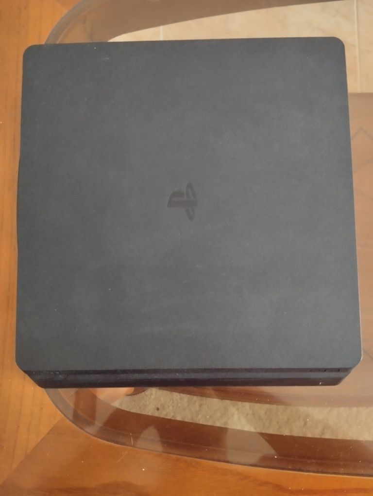 PlayStation 4 Slim 1tb