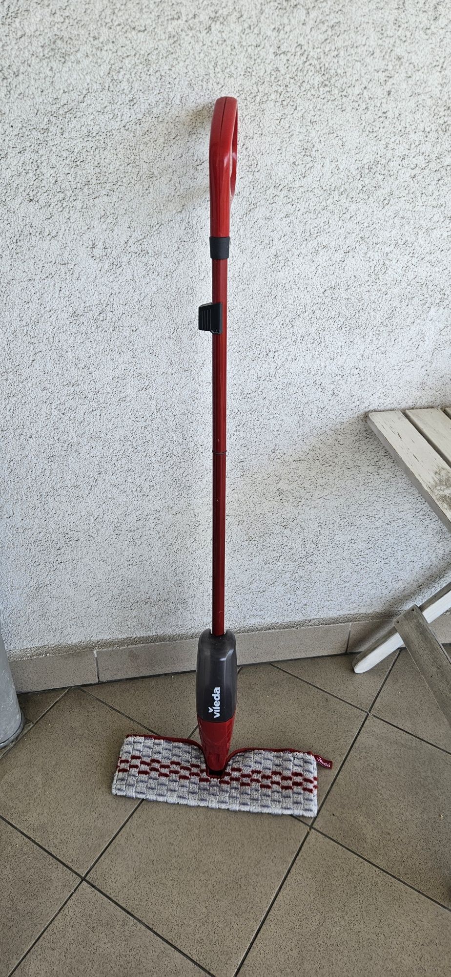 Mop Vileda ze spryskiwaczem