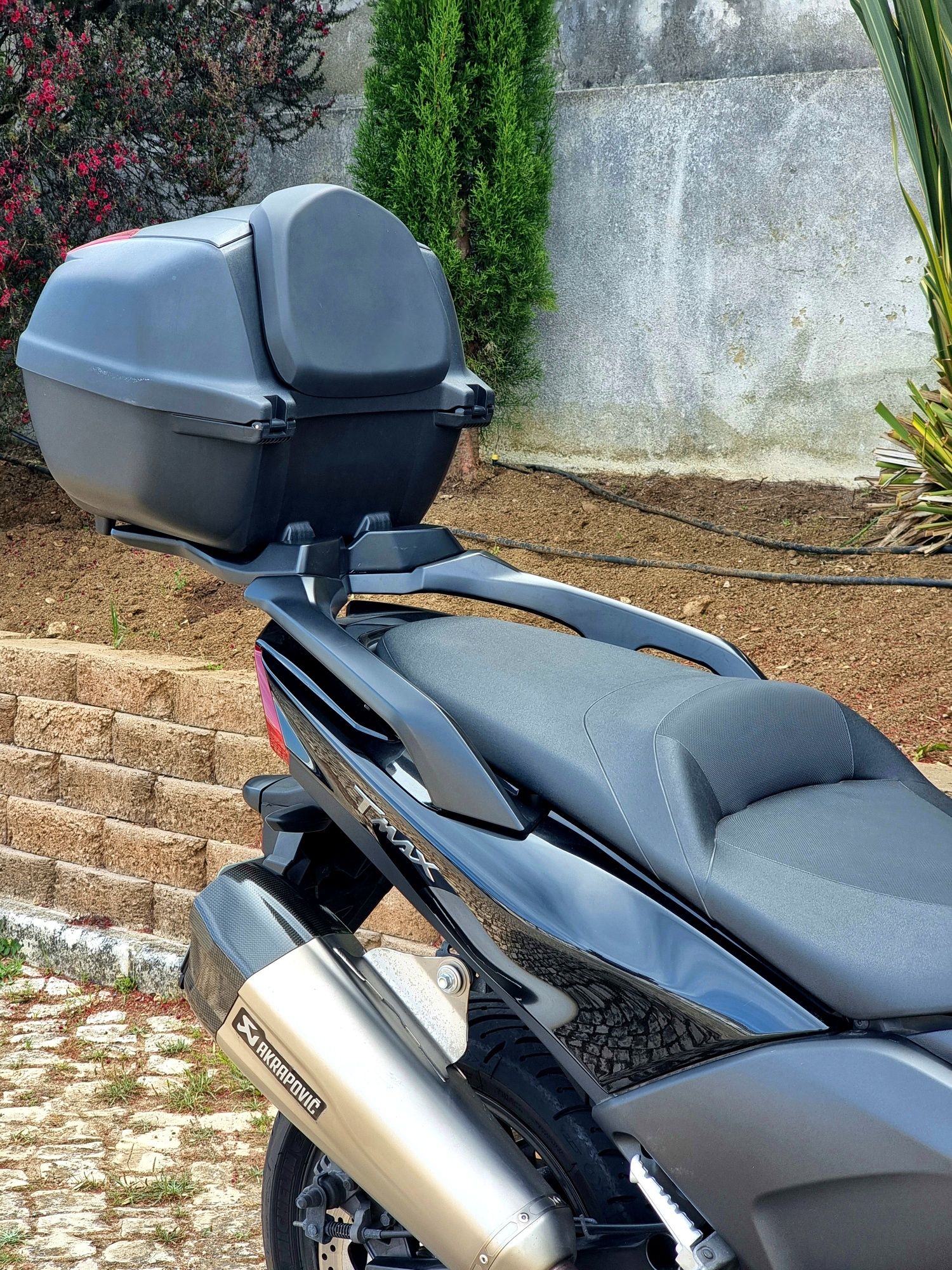 Yamaha Tmax 530 de 2017 akrapovic