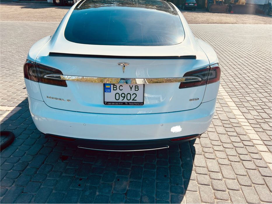 Tesla s 85D Тесла с