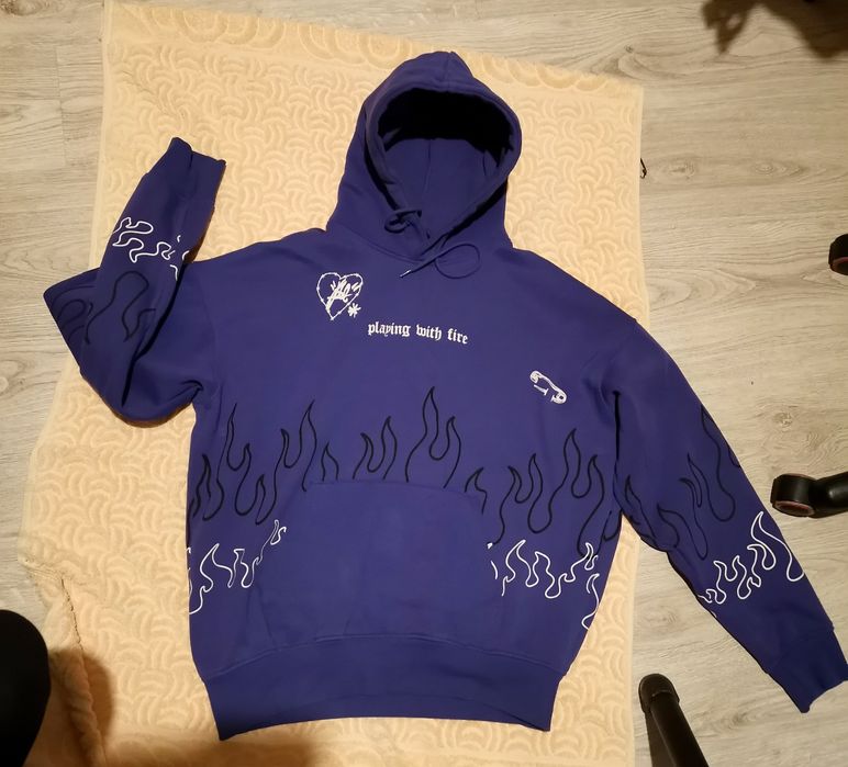 Fioletowa bluza z kapturem CROPP