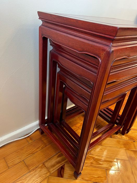 Conjunto de 4 mesas mãe de apoio de madeira