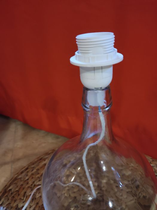 Candeeiro com garrafão