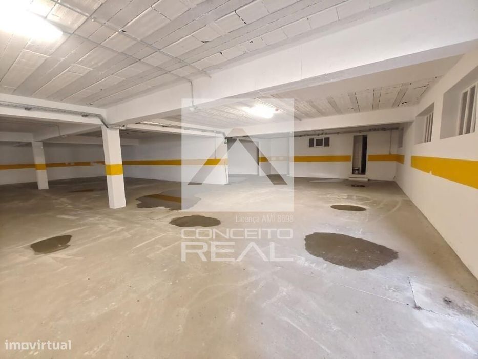 Armazém p/ Arrendamento – 525 m2 – Ermesinde (Ao Centro)
