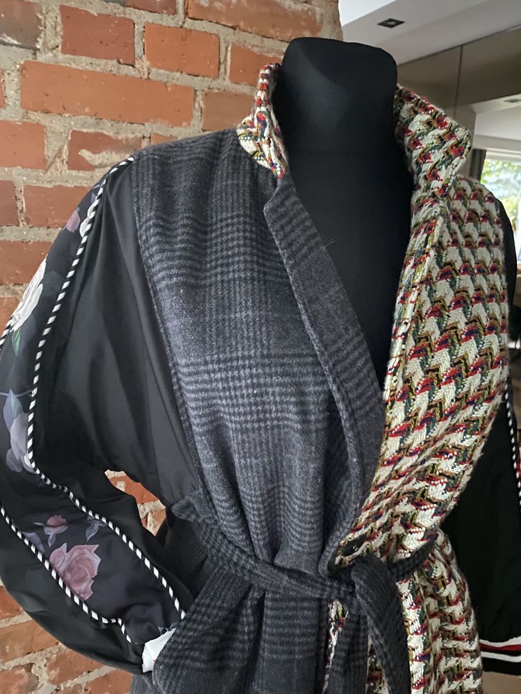 Płaszcz  designerski  polskiej projektantki  M /L