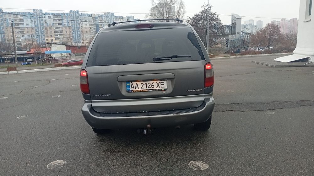 Продаю крайслер вояжер в хорошому стані.