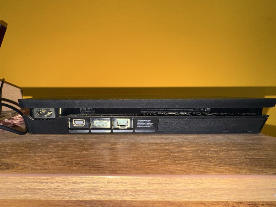 Playstation 4 1tb ідеальний стан