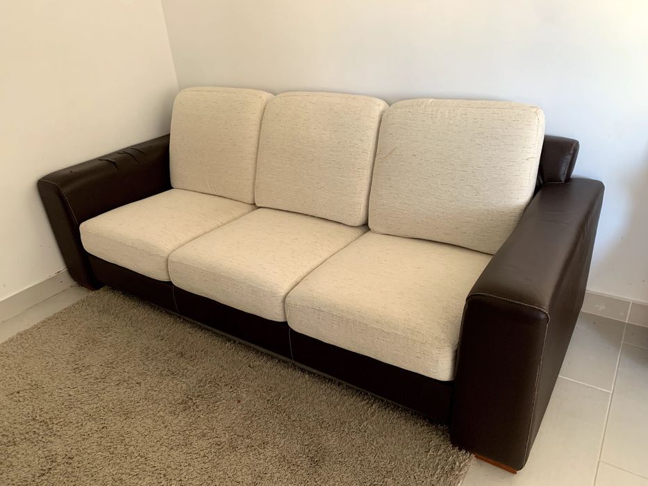Sofá 3 lugares, beje e castanho com capas laváveis