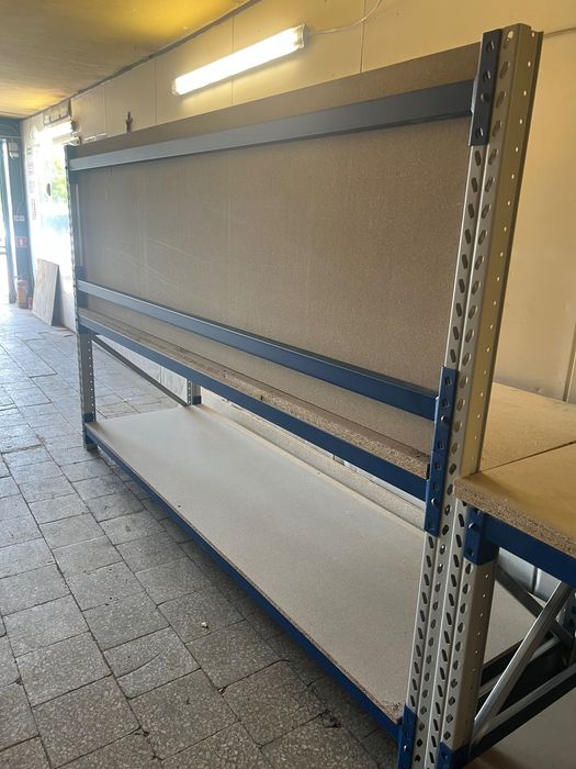 Stół warsztatowy z dodatkową płytą