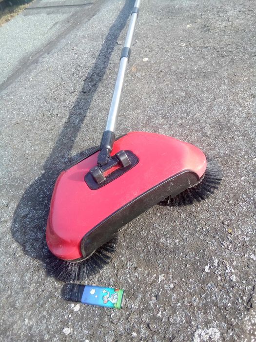 Zmiotka automatyczna  i akumulatorowa