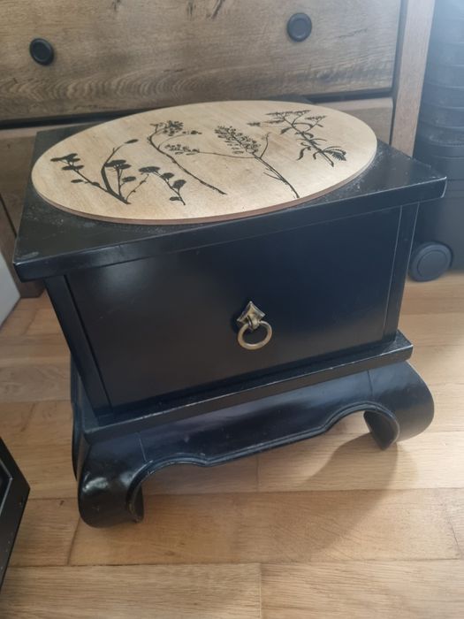 Szafka stolik nocny drewniany