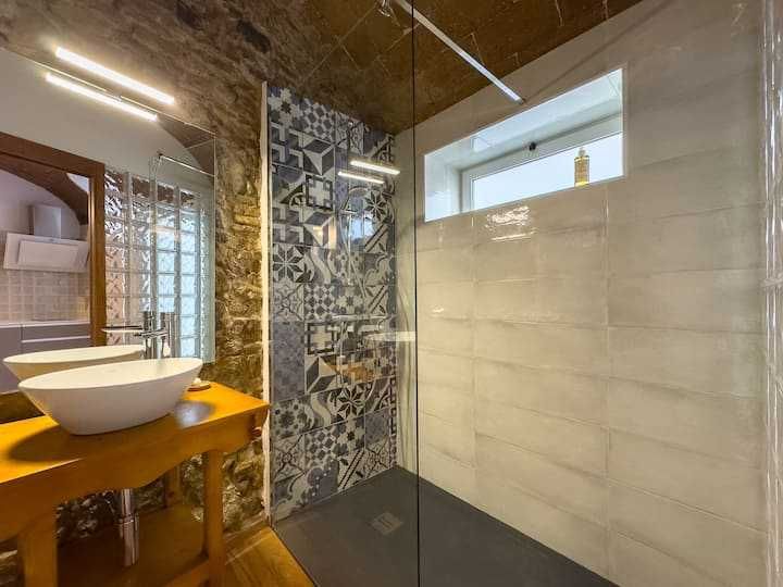 Quarto duplo ou individual em Évora