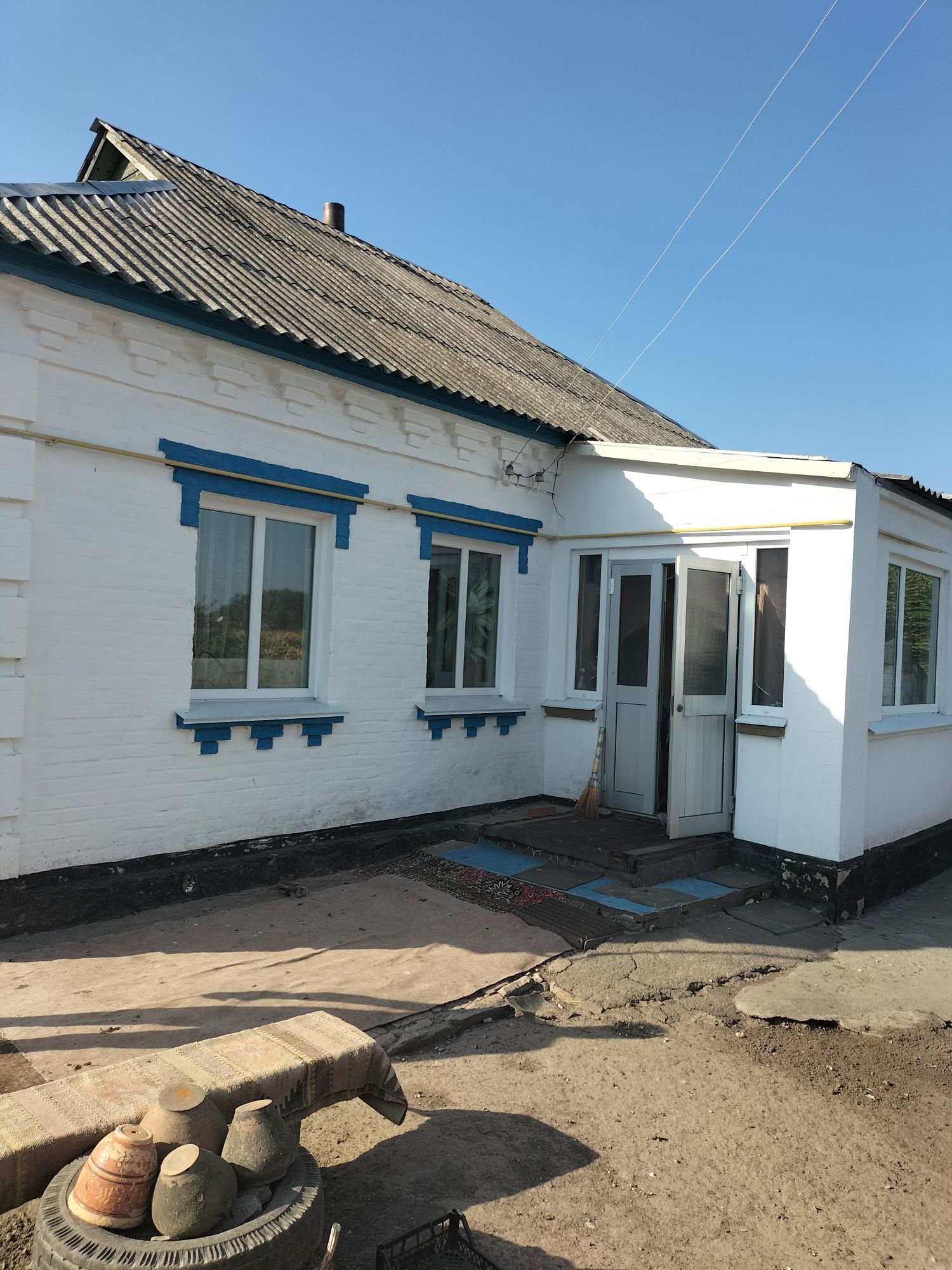 Продам дом с участком в селе Паришков  Броварского района.Хозяин