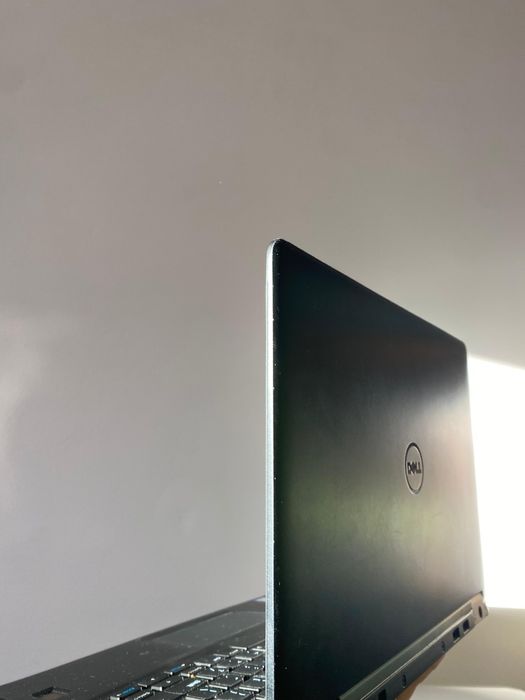 Laptop Dell Latitude E7270 8GB RAM Intel i5 6 gen