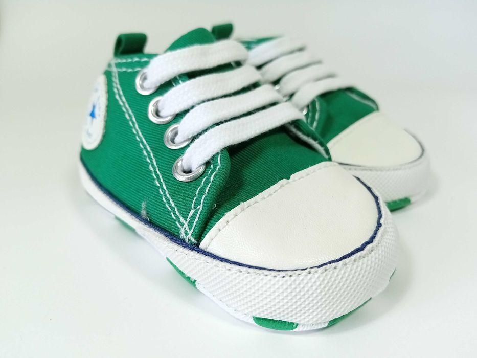 Ténis bebé novos - tamanho 11 - cor verde