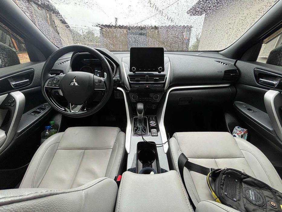 Mitsubishi Eclipse Cross 2023 SEL 1.5 (бензин) США