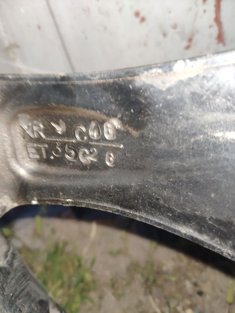 Диски с резиной R17.   5*114.3.  цо 67.1