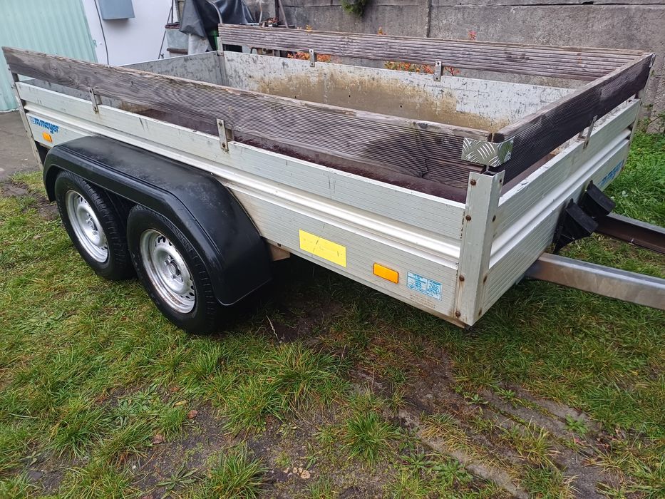Profesjonalna przyczepa dwuosiowa WM MEYER, DMC 2000kg, nadstawką.