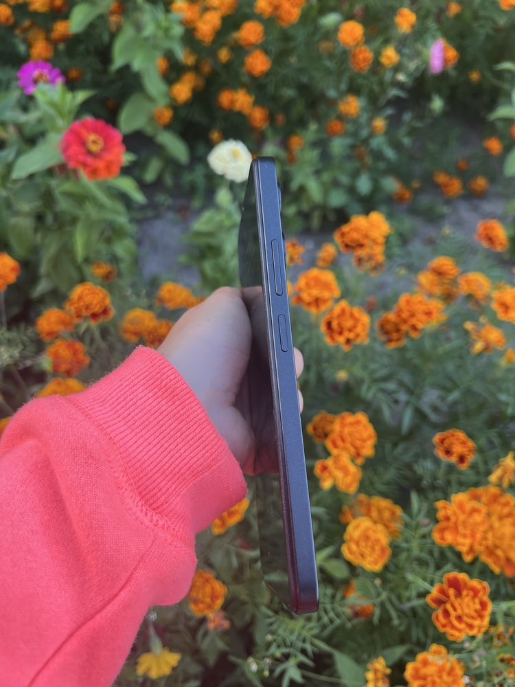 Телефон POCO c65