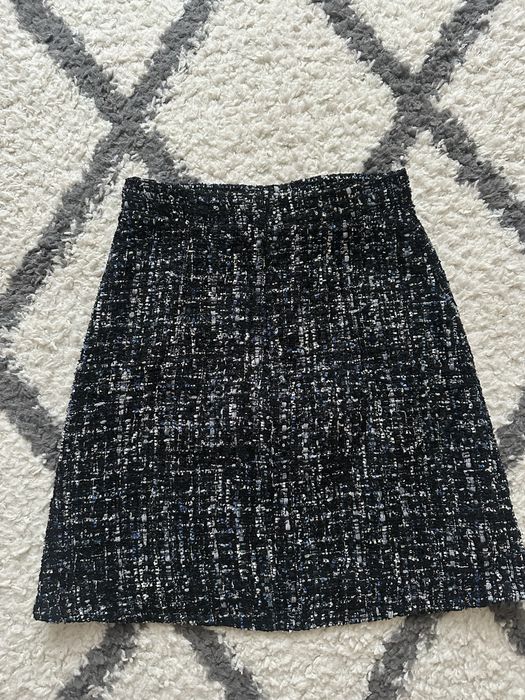 Тепла твідова спідниця