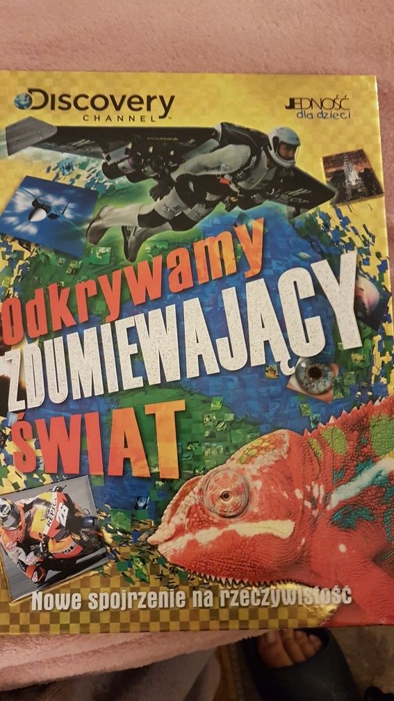 Odkrywamy zdumiewający świat ksiazka