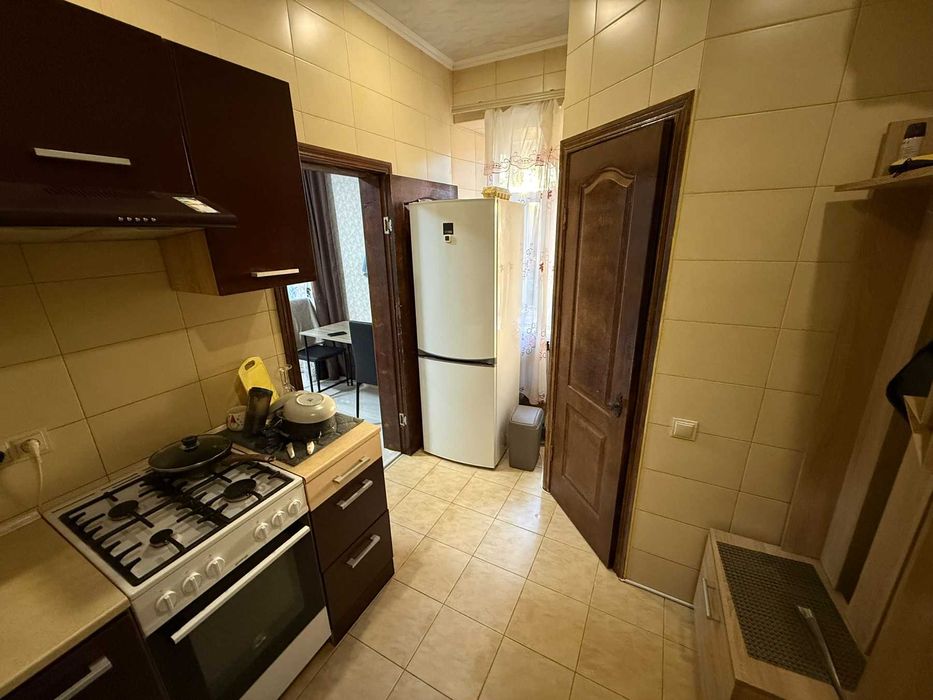 Класна маленька однокімнатна квартира з ремонтом!!