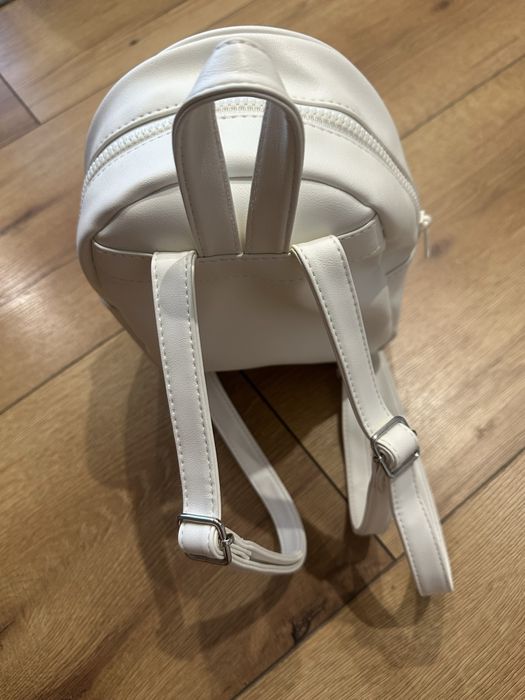 Mały plecak dla dziewczynki do przedszkola